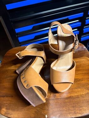 Women's Tan Platform Ankle-Strap Sandals